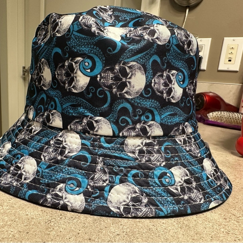 Skull Pattern Bucket Hat - Picture 2 of 4